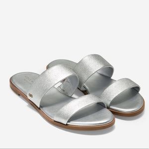 NWOT Cole Haan Findra Sandal, flat, silver, 11